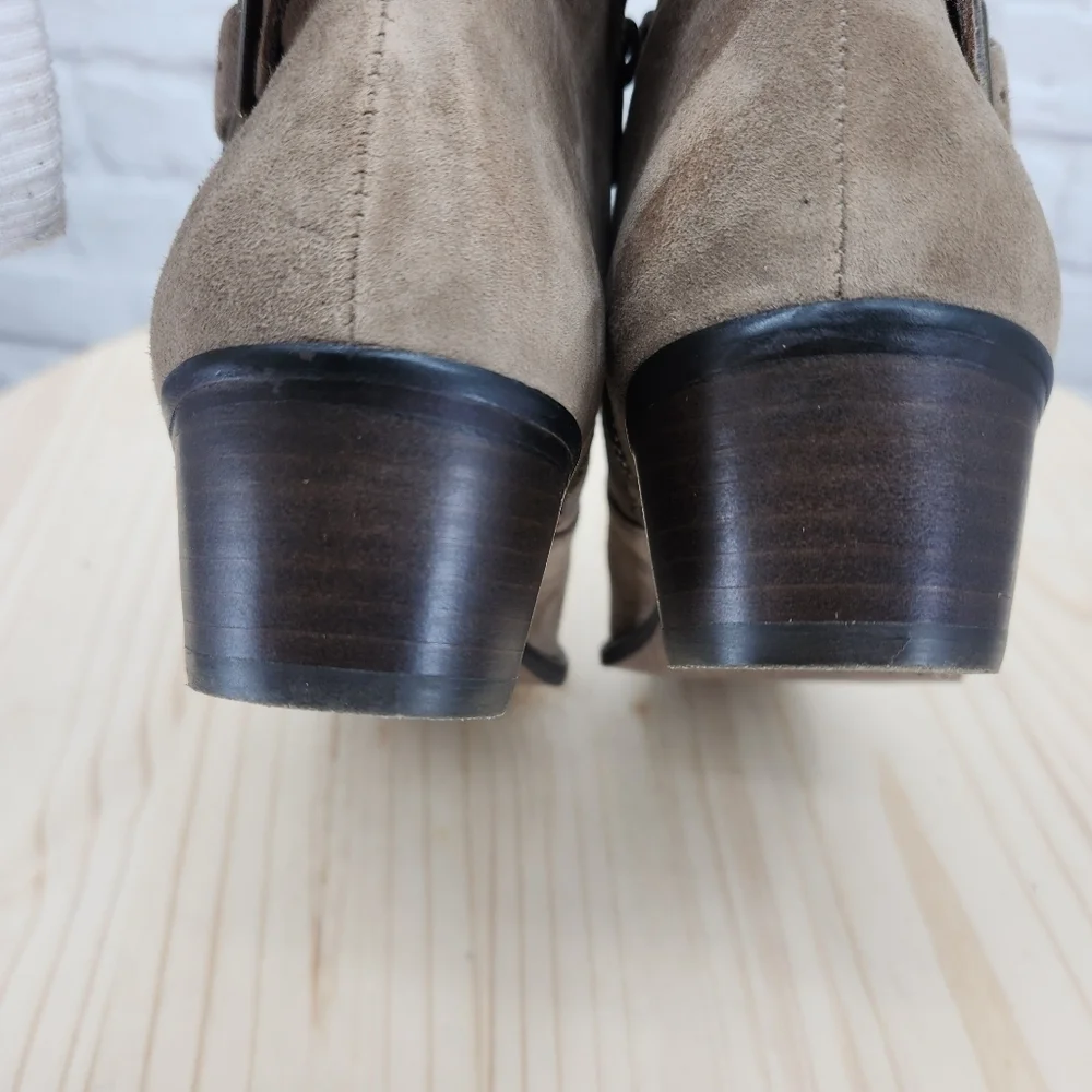 Steve Madden Prizzze Suede Ankle Block Heel Boots Taupe 7.5